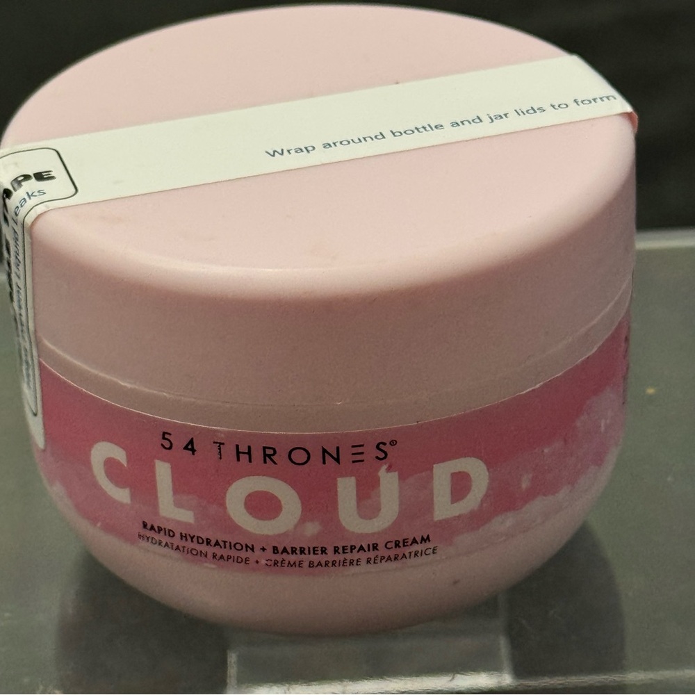 54 Thrones Cloud Rapid Hydration Barrier Cream (Shark Tank( (Sephora)